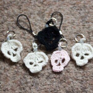 Skull Keychain Glow in the Dark Bead